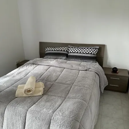 Modern With Large Balcony In Spinola * St. Julian's