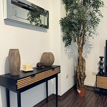 Modern With Large Balcony In Spinola Apartment