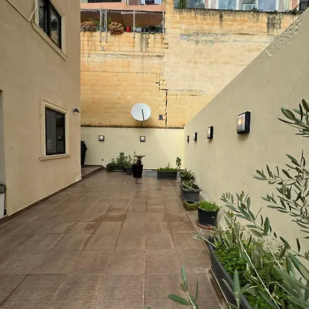 Modern With Large Balcony In Spinola * Saint Julian's