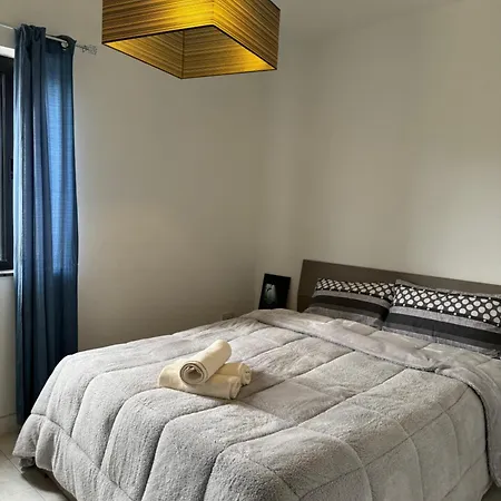 Modern With Large Balcony In Spinola Apartment *