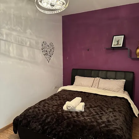 Modern With Large Balcony In Spinola