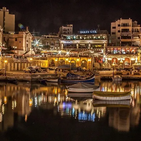 Apartment Modern With Large Balcony In Spinola *