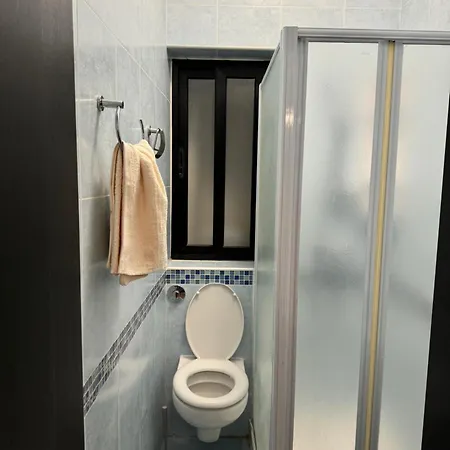 アパート Modern With Large Balcony In Spinola