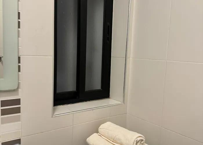 Modern With Large Balcony In Spinola 아파트