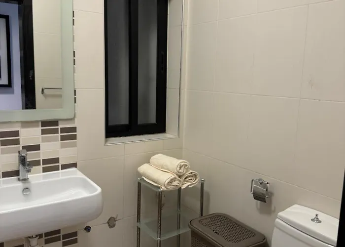 Modern With Large Balcony In Spinola 아파트 *