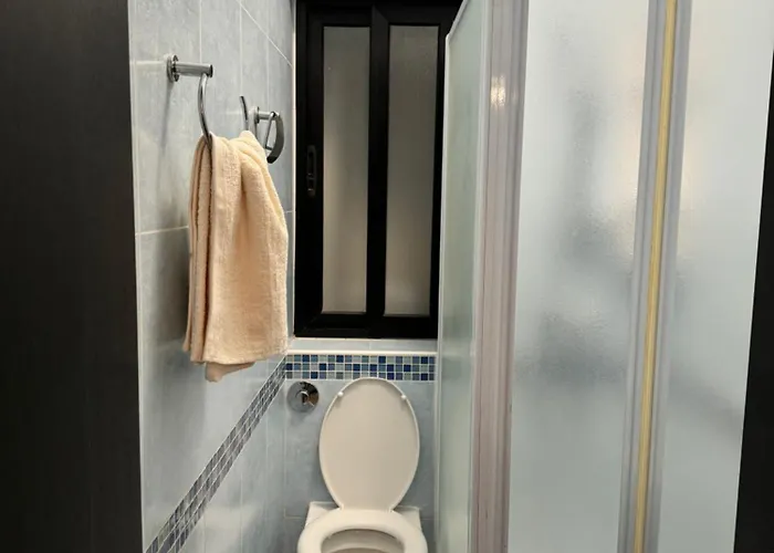 아파트 Modern With Large Balcony In Spinola